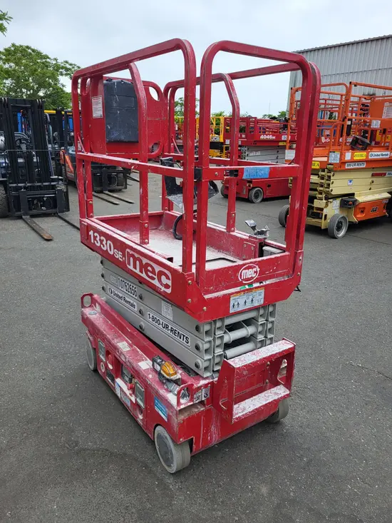 2018 MEC 1330SE Scissor Lift