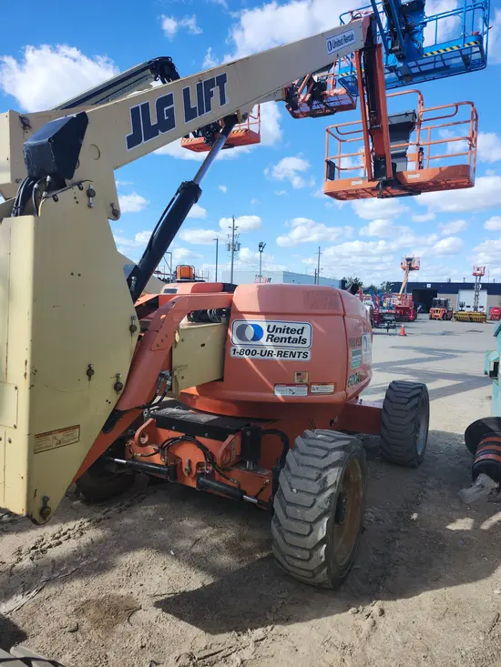 2012 JLG 600AJ Articulating Boom Lift