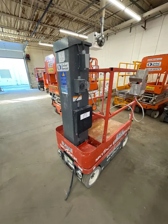 2017 Skyjack SJ12 Self-Propelled One-Person Lift