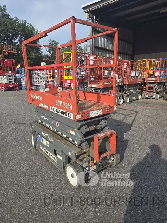 2018 Skyjack SJIII3219 Scissor Lift