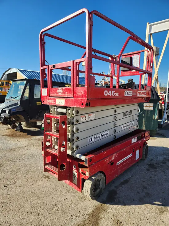 2017 MEC 4046SE Scissor Lift