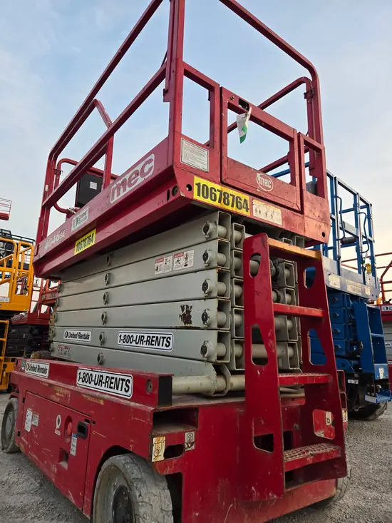 2017 MEC 4046SE Scissor Lift