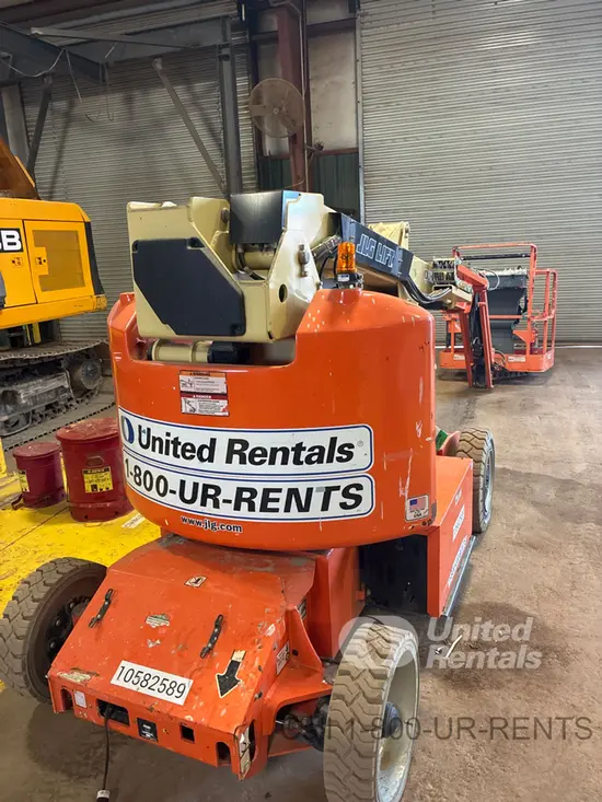 2017 JLG E400AJPN Articulating Boom Lift