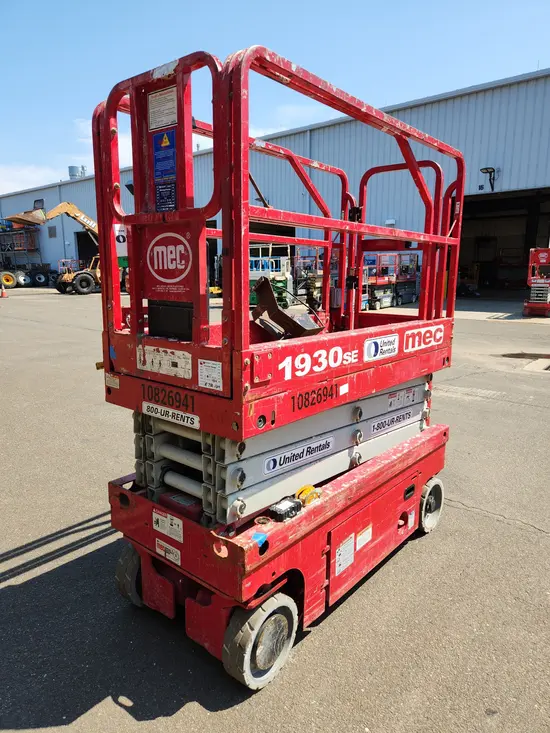 2018 MEC 1930SE Scissor Lift