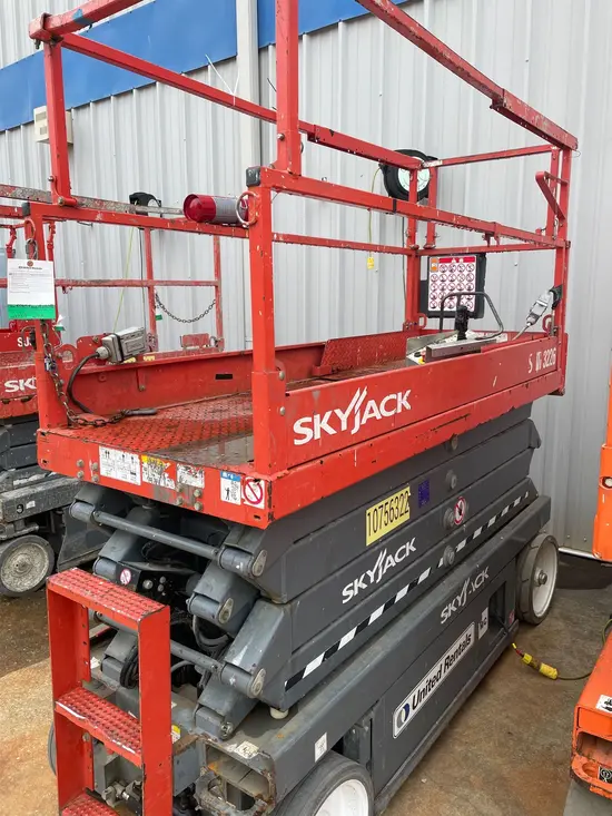 2018 Skyjack SJIII3226 Scissor Lift
