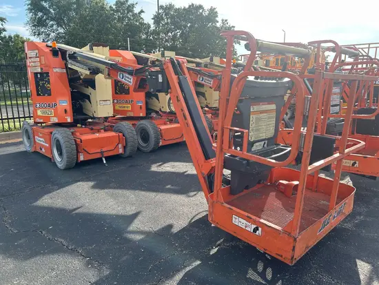 2018 JLG E300AJP Articulating Boom Lift