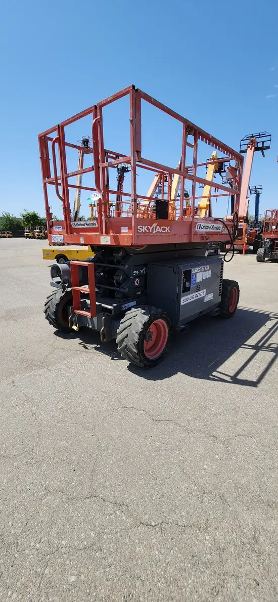 2017 Skyjack SJ6832RT Rough Terrain Scissor Lift