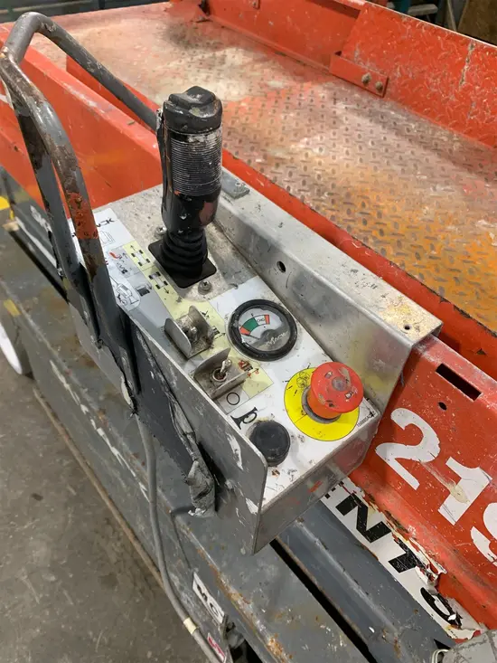 2019 MEC 1330SE Scissor Lift