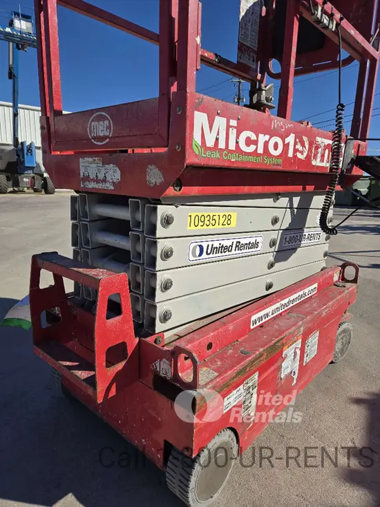 2019 MEC MICRO 19 Scissor Lift