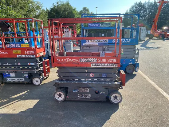 2017 Skyjack SJIII3219 Scissor Lift