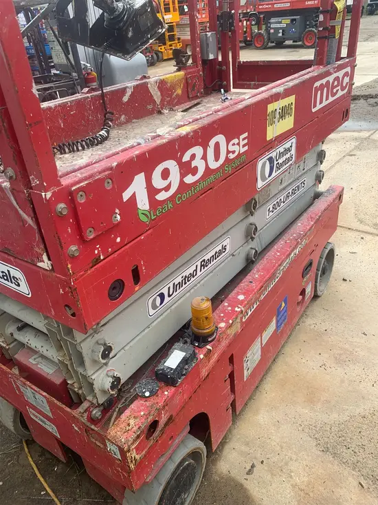 2019 MEC 1930SE Scissor Lift