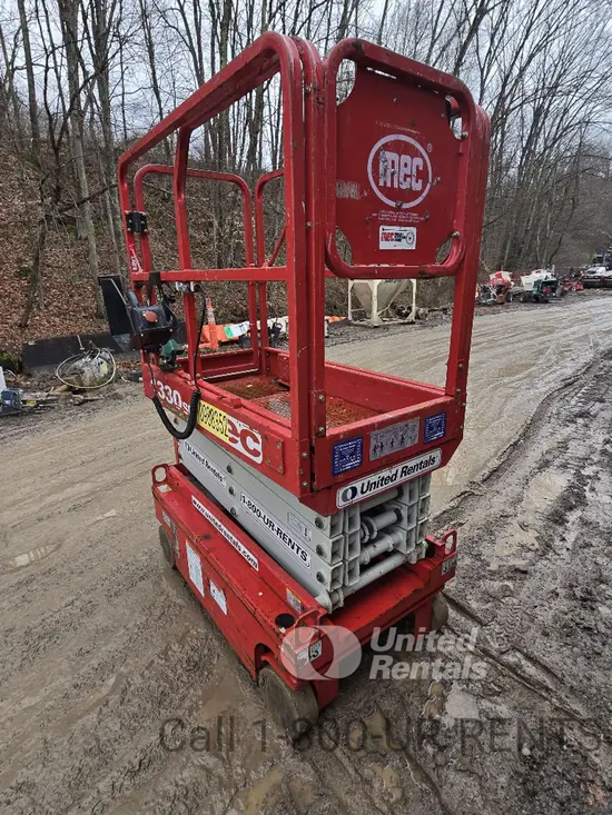2019 MEC 1330SE Scissor Lift