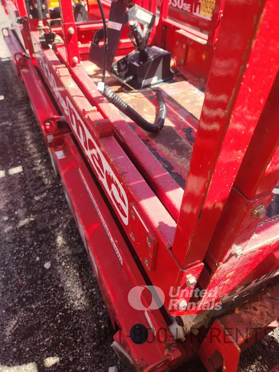 2017 MEC 1330SE Scissor Lift
