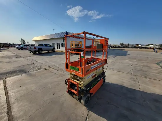 2019 JLG 1932R Scissor Lift