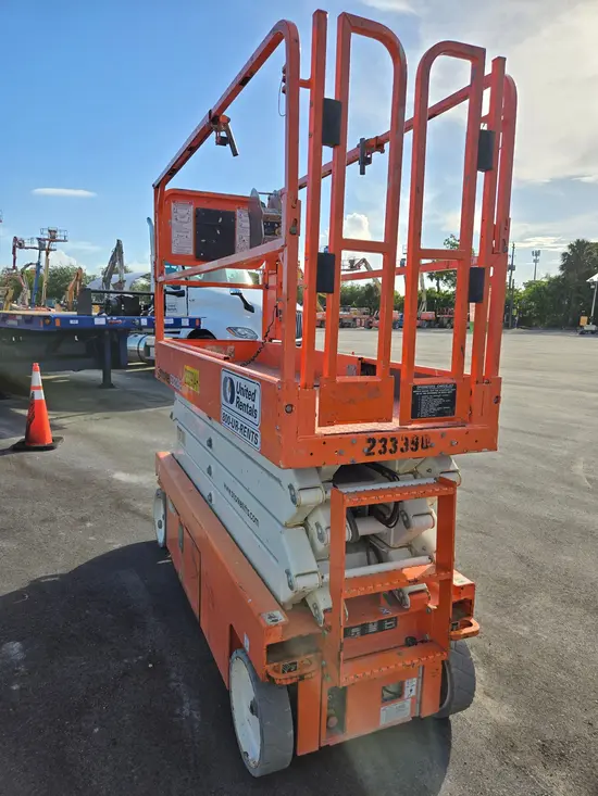 2019 Snorkel S3226E Scissor Lift