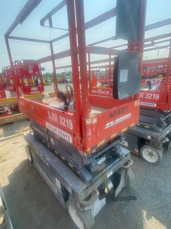 2015 Skyjack SJIII3219 Scissor Lift