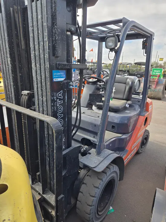 2019 Toyota 8FGU25 Warehouse Forklift