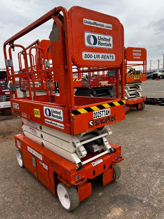 2018 Snorkel S3219E Scissor Lift