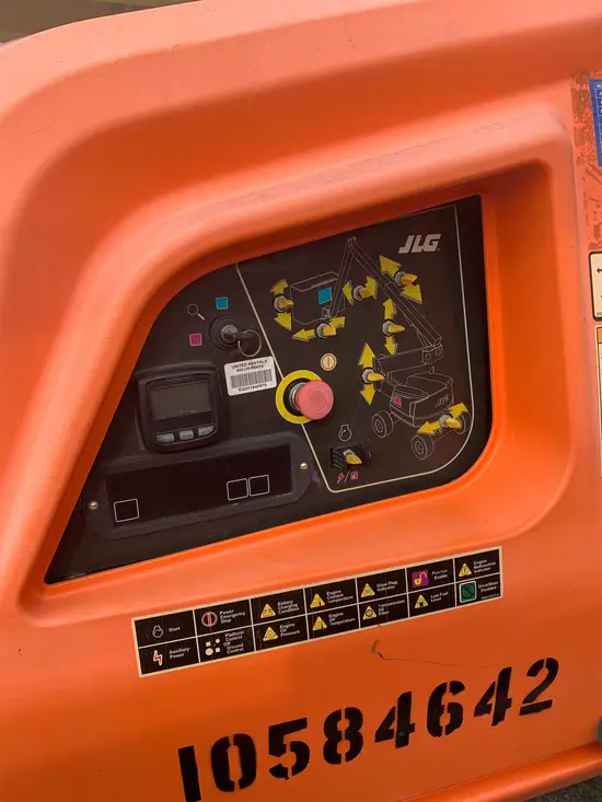 2017 JLG 450AJ Articulating Boom Lift