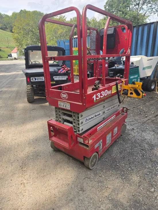 2019 MEC 1330SE Scissor Lift