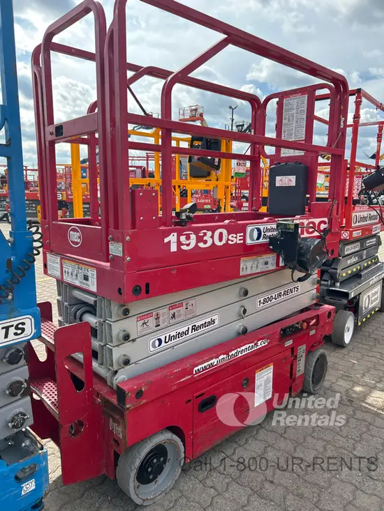 2018 MEC 1930SE Scissor Lift