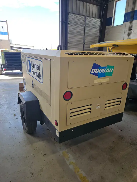 2019 Doosan P425/HP375WCUT4 Air Compressor