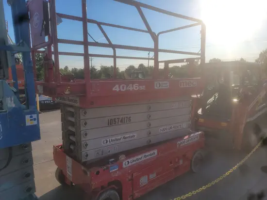 2017 MEC 4046SE Scissor Lift