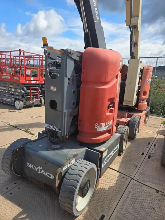 2018 Skyjack SJ30ARJE Articulating Boom Lift