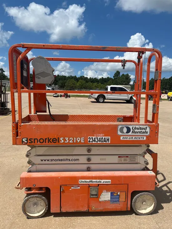 2019 Snorkel S3219E Scissor Lift