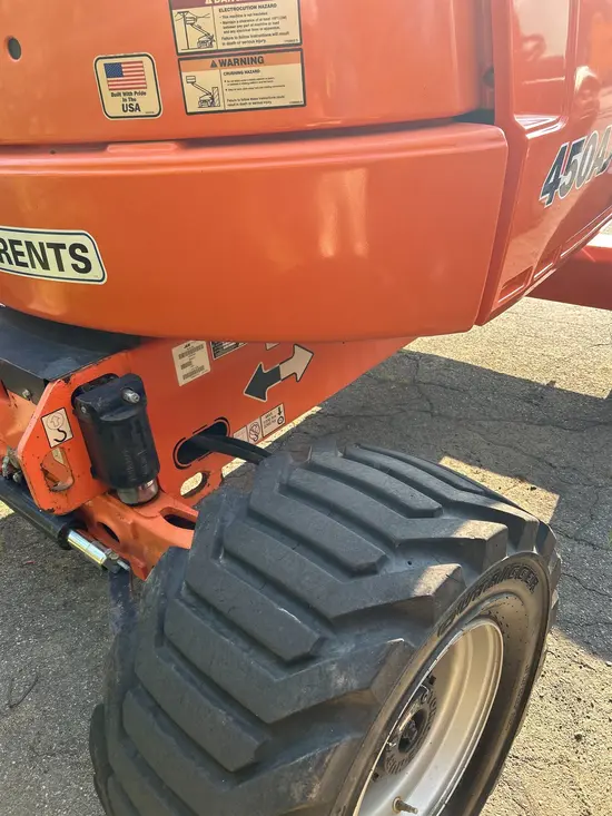 2017 JLG 450AJ Articulating Boom Lift