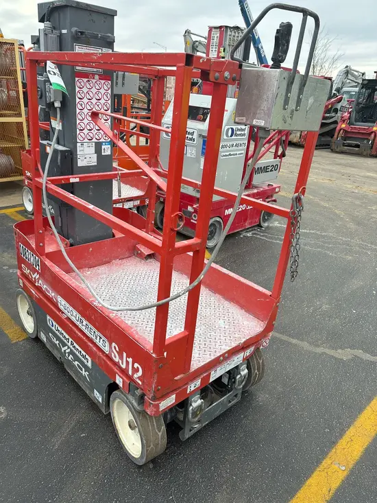 2018 Skyjack SJ12 Self-Propelled One-Person Lift