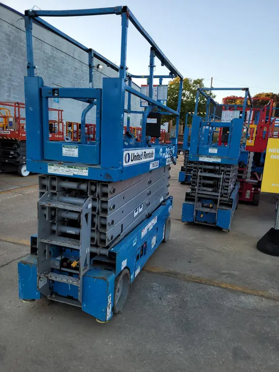 2017 Genie GS-3232 Scissor Lift