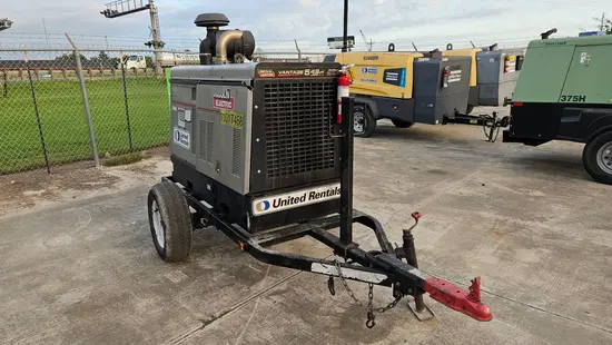 2019 Lincoln Electric VANTAGE 549 Welder