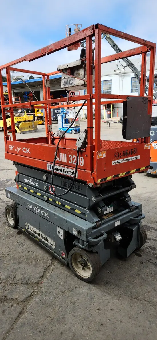 2017 Skyjack SJIII3219 Scissor Lift