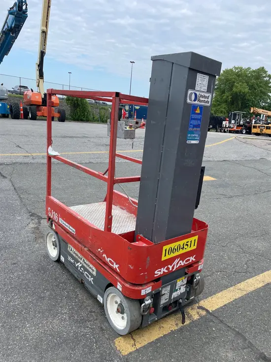 2017 Skyjack SJ16 Self-Propelled One-Person Lift
