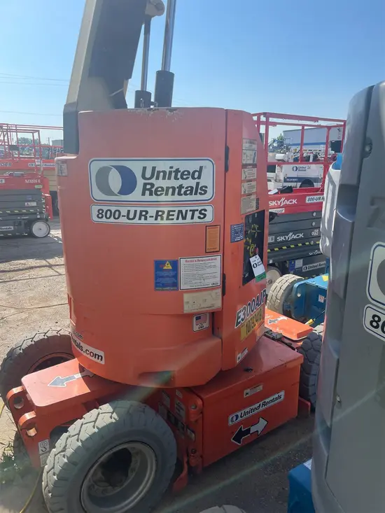 2018 JLG E300AJP Articulating Boom Lift