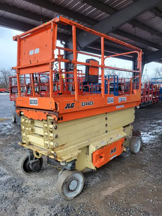 2018 JLG 3246ES Scissor Lift