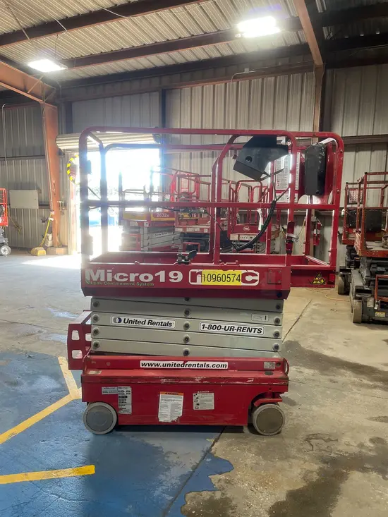 2019 MEC MICRO 19 Scissor Lift
