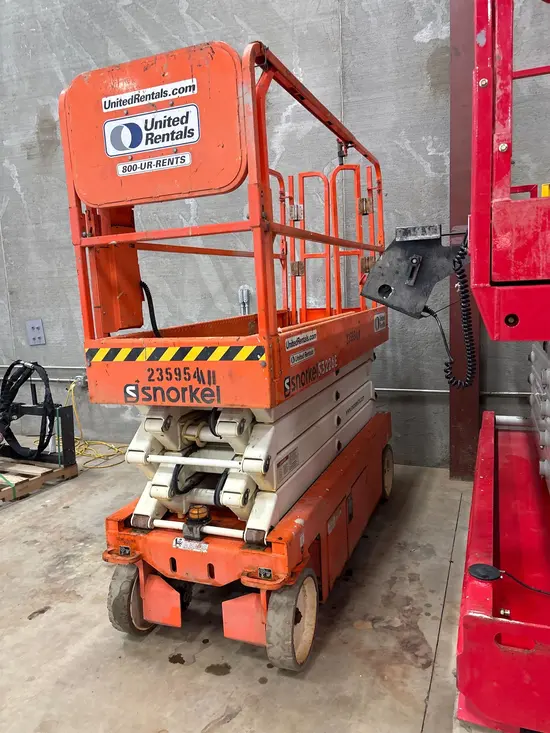 2019 Snorkel S3226E Scissor Lift