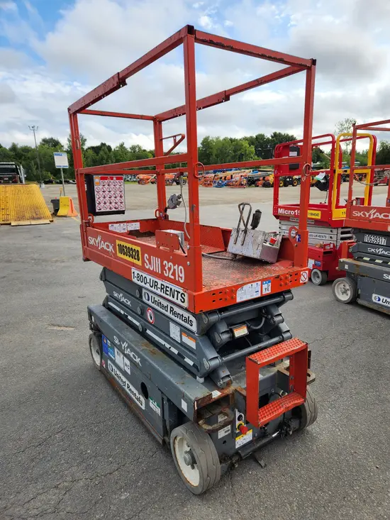2017 Skyjack SJIII3219 Scissor Lift