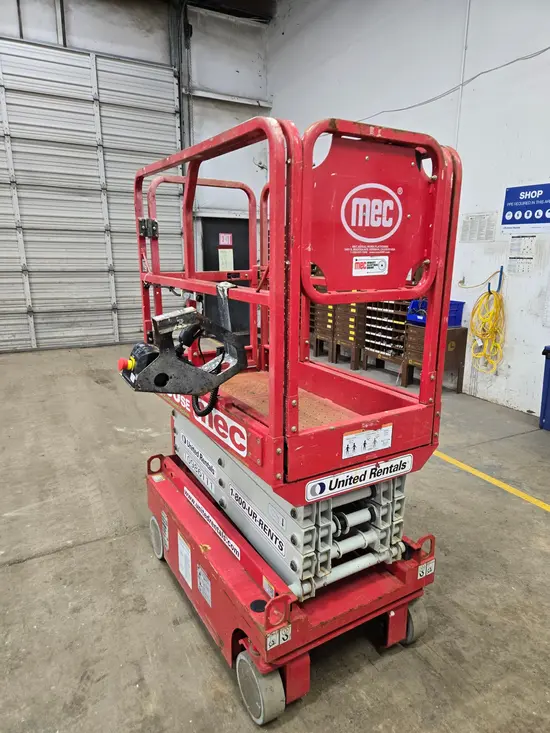 2019 MEC 1330SE Scissor Lift