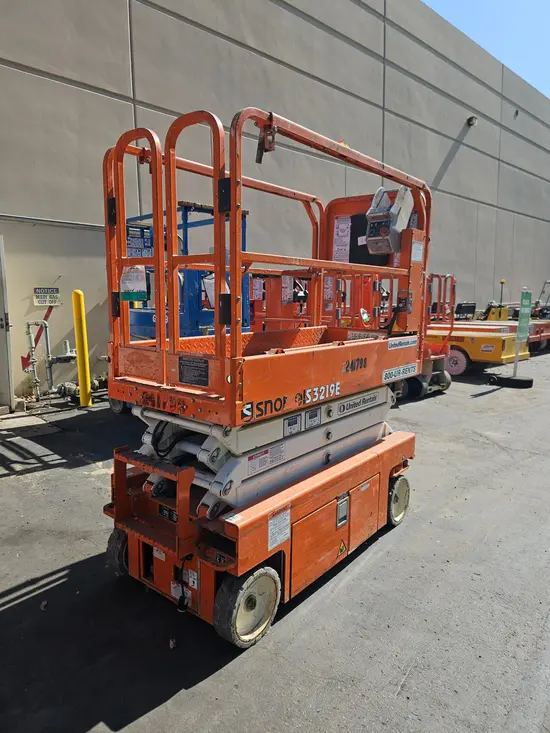2019 Snorkel S3219E Scissor Lift