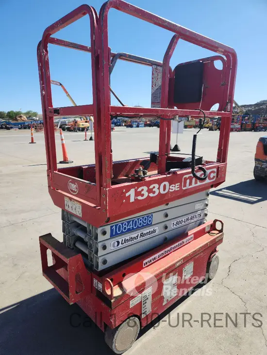 2018 MEC 1330SE Scissor Lift