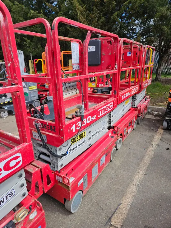 2018 MEC 1330SE Scissor Lift
