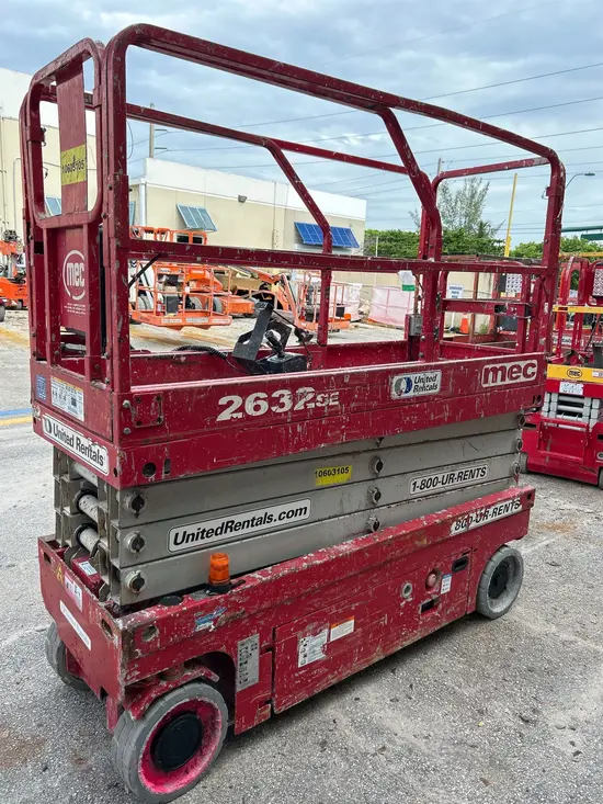 2017 MEC 2632SE Scissor Lift