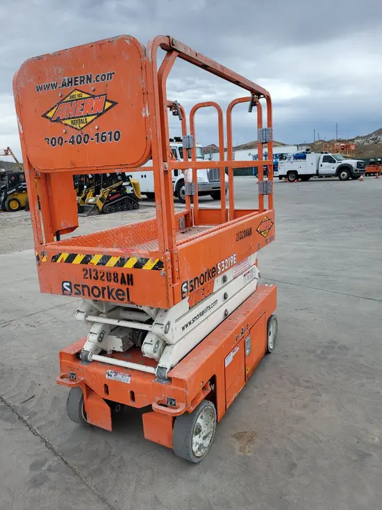 2018 Snorkel S3219E Scissor Lift