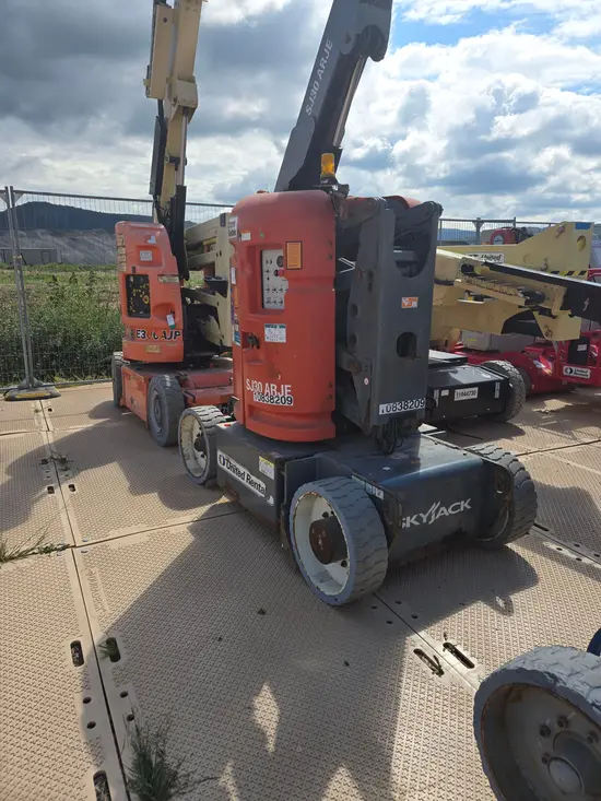 2018 Skyjack SJ30ARJE Articulating Boom Lift