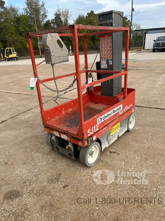 2017 Skyjack SJ12 Self-Propelled One-Person Lift