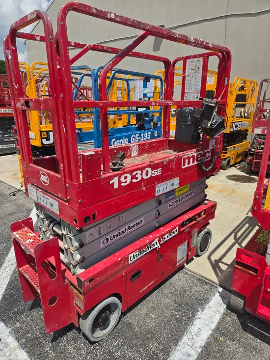 2017 MEC 1930SE Scissor Lift