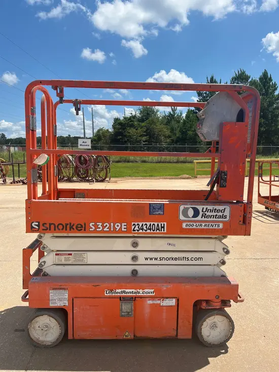 2019 Snorkel S3219E Scissor Lift